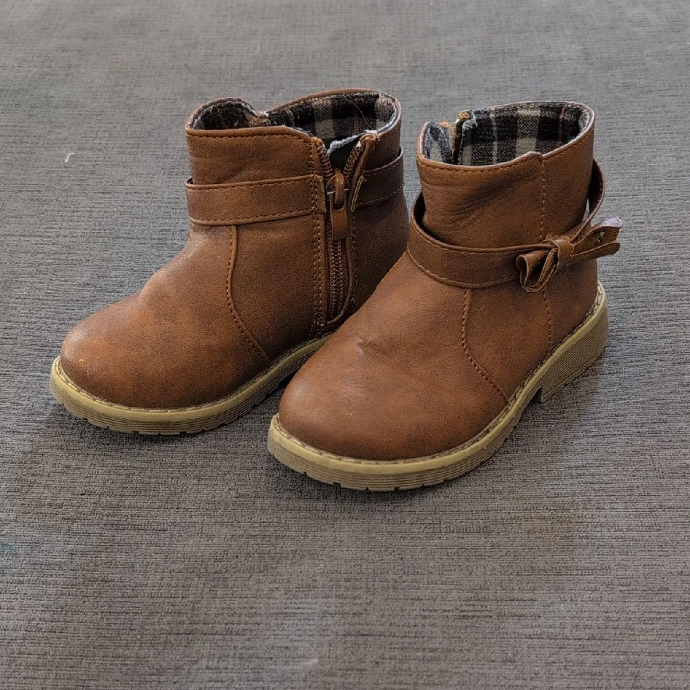 Brown Kids Boots - Picture 1 of 3